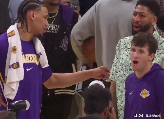 里夫斯放弃1490万合同成自由球员 湖人今夏或迎薪